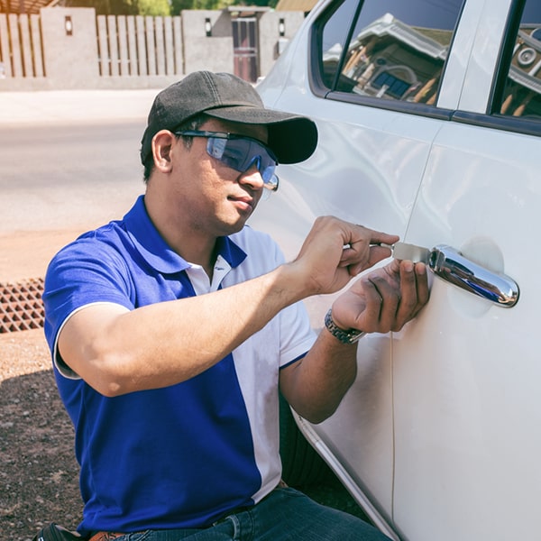 en nuestra cerrajería de autos tenemos amplia experiencia en abrir autos sin llave